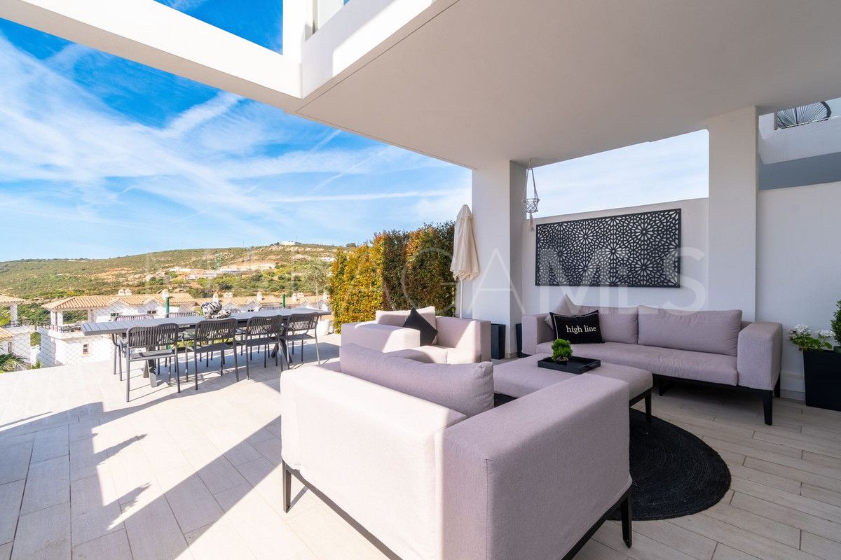 Buy villa with 3 bedrooms in Manilva