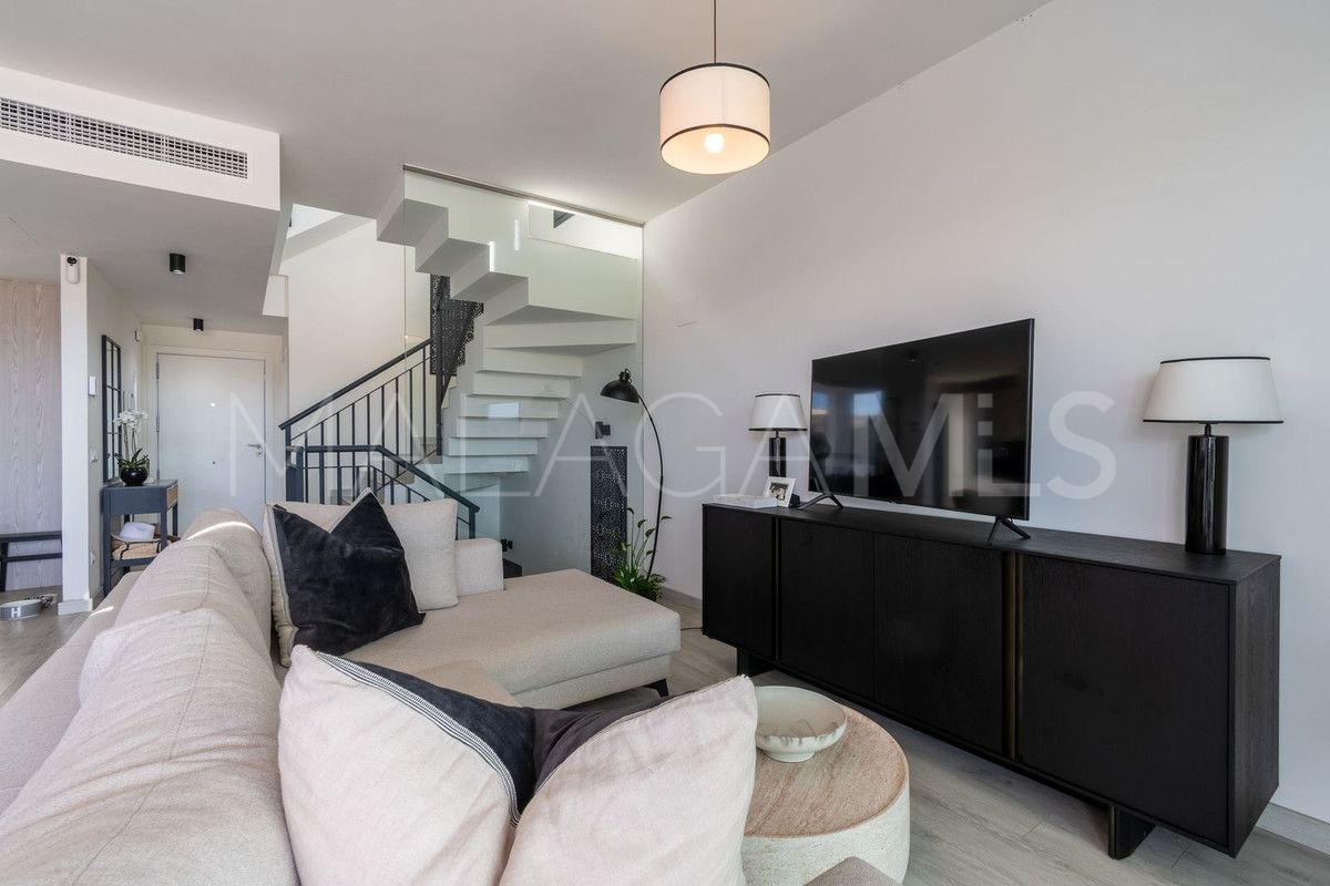 Buy villa with 3 bedrooms in Manilva