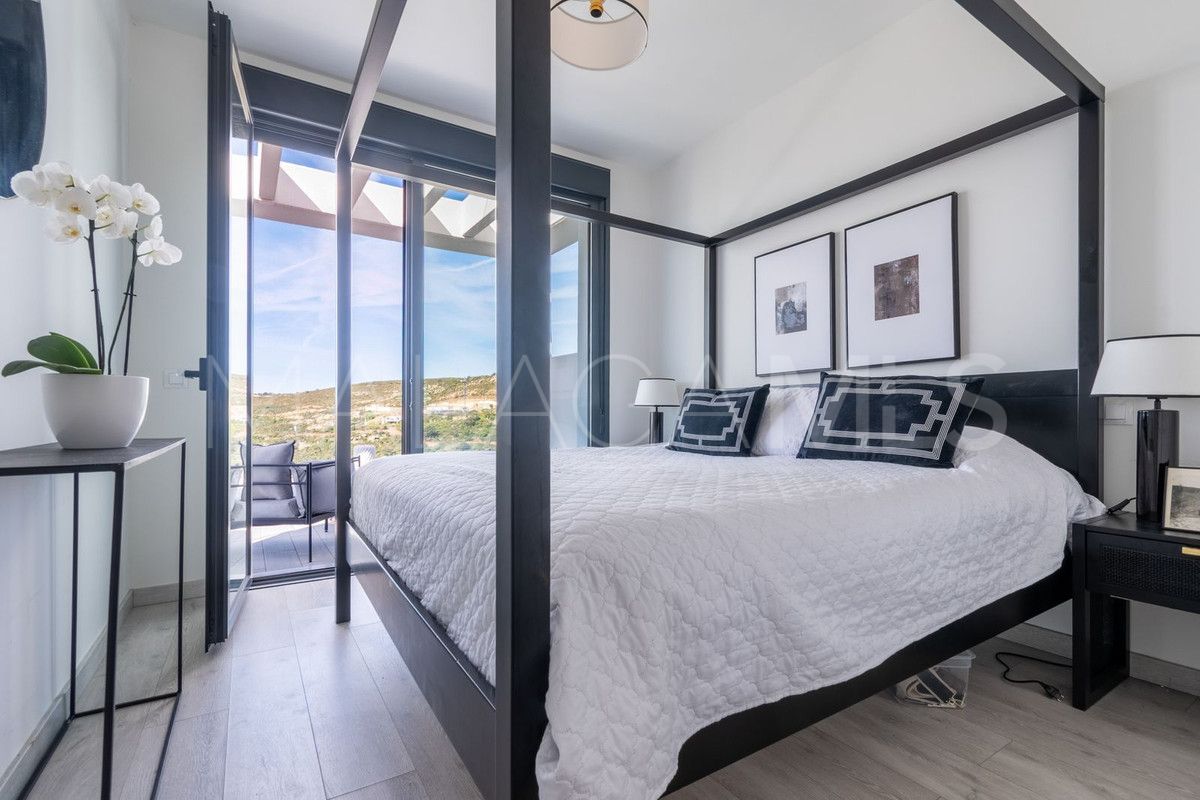 Buy villa with 3 bedrooms in Manilva