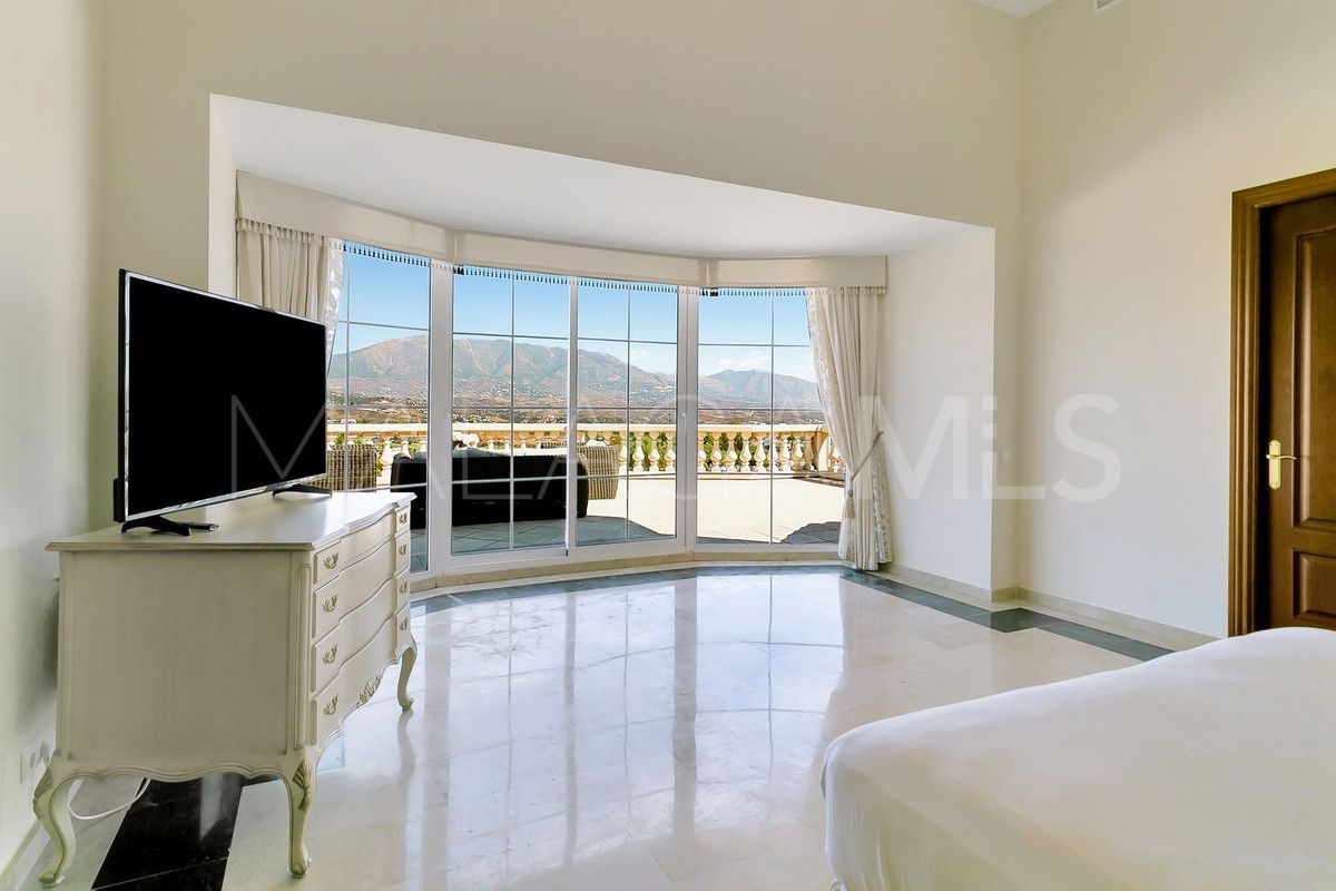 Villa for sale in La Cala Golf Resort