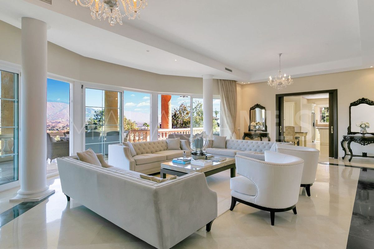 Villa for sale in La Cala Golf Resort