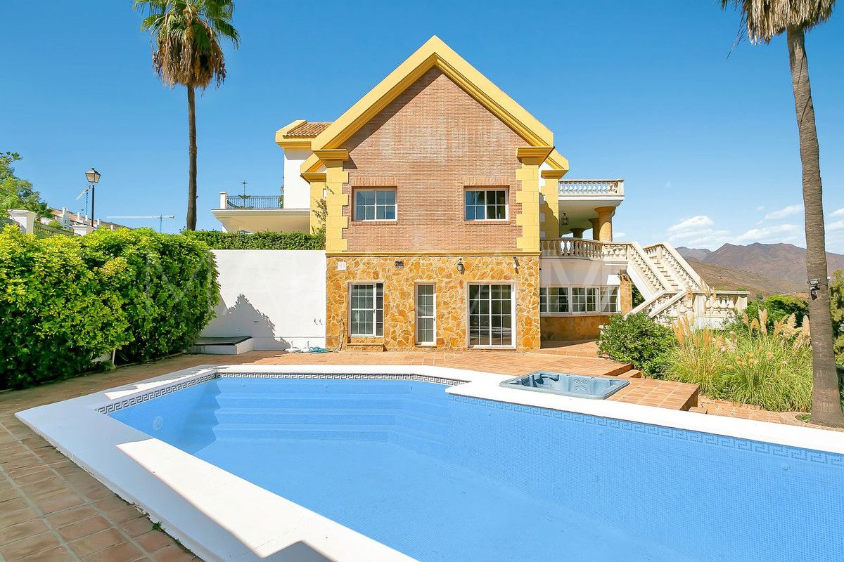 Villa for sale in La Cala Golf Resort