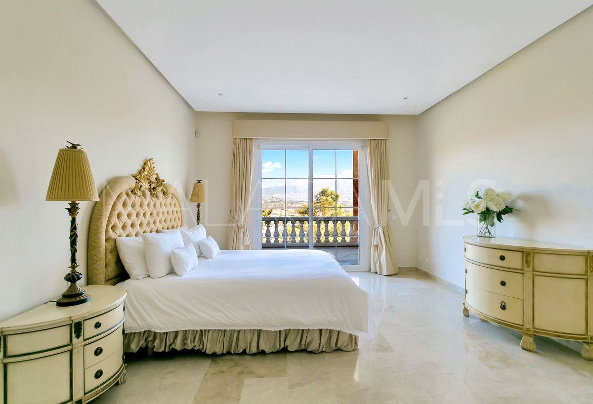 Villa for sale in La Cala Golf Resort