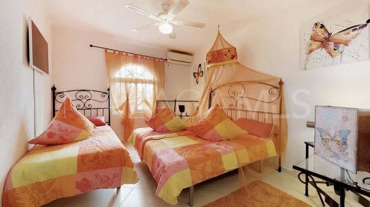 Se vende villa with 5 bedrooms in Torreblanca