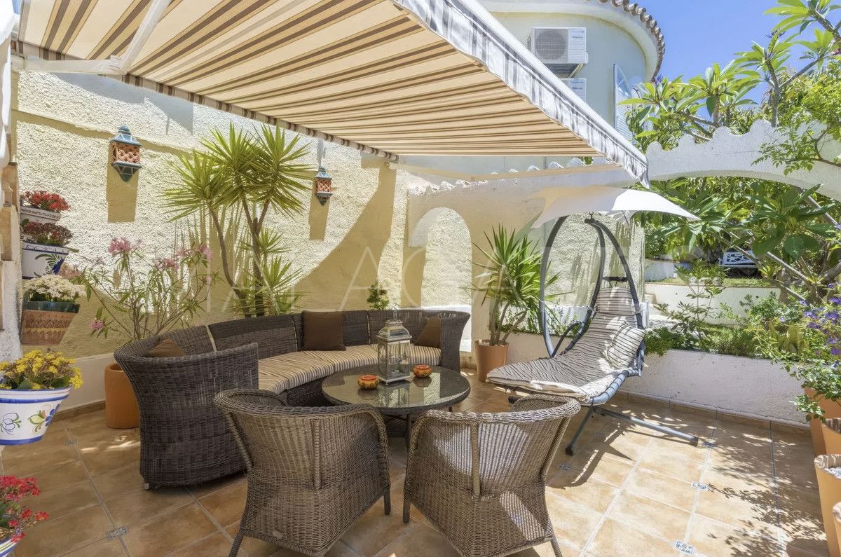 Se vende villa with 5 bedrooms in Torreblanca
