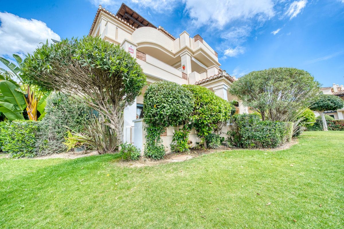 Erdgeschosswohnung for sale in Benahavis