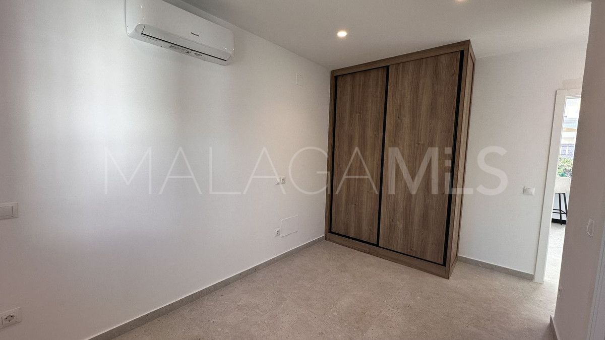Villa for sale in La Duquesa