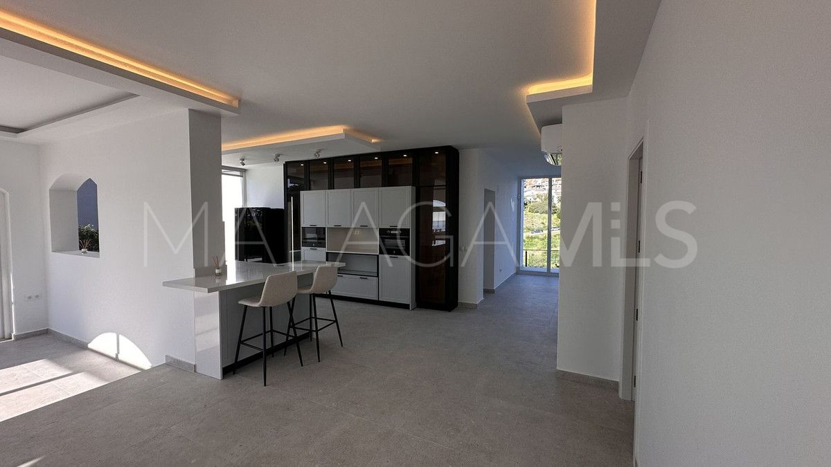 Villa for sale in La Duquesa