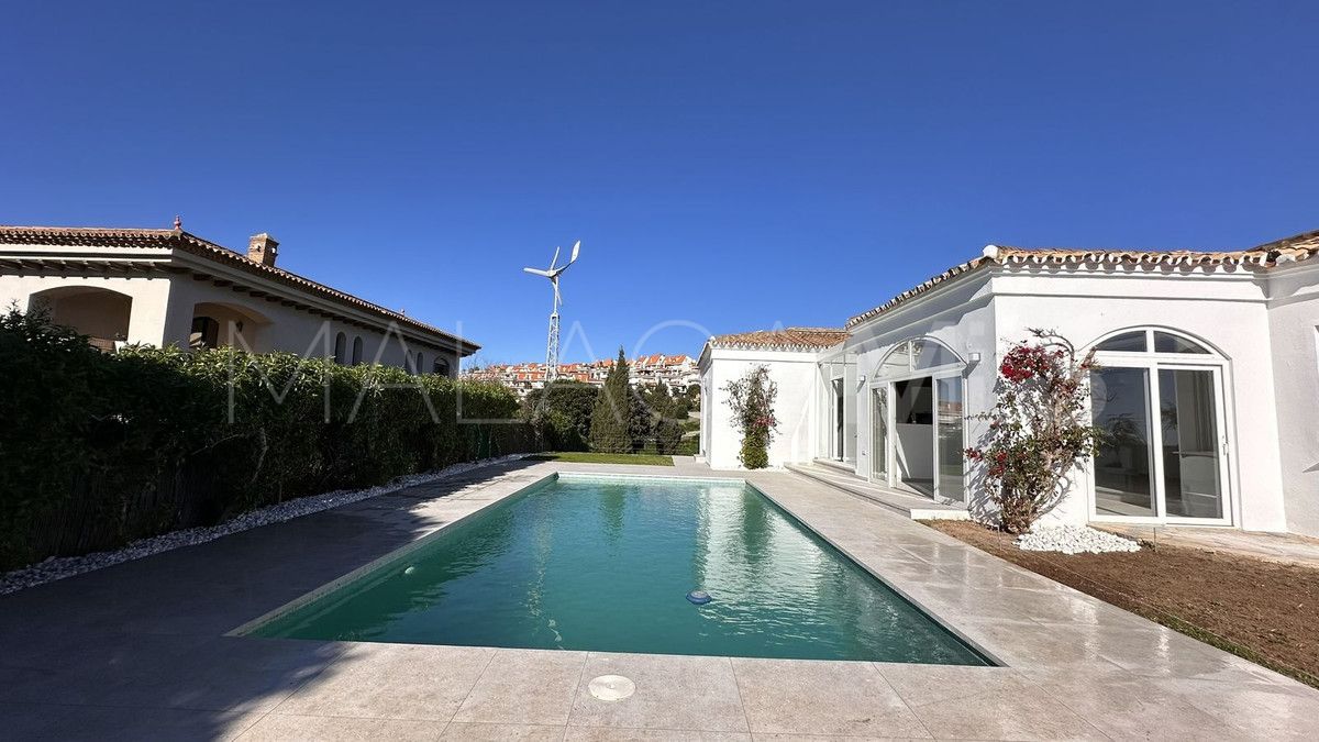 Villa for sale in La Duquesa