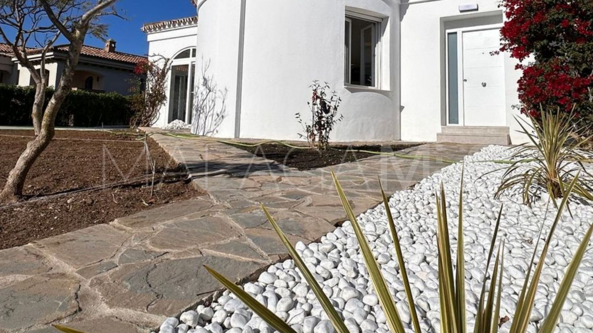 Villa for sale in La Duquesa
