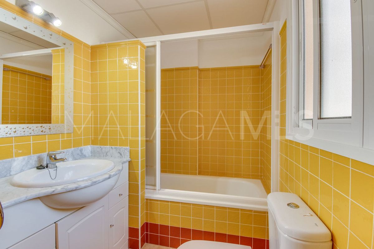 Radhus for sale in Casares Playa
