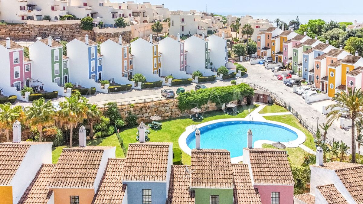 Radhus for sale in Casares Playa