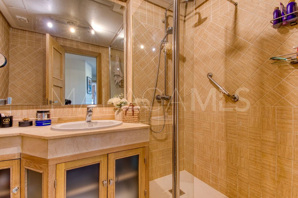 For sale La Duquesa ground floor apartment