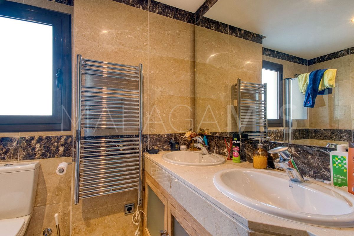 For sale La Duquesa ground floor apartment
