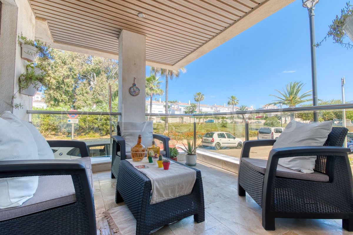 For sale La Duquesa ground floor apartment