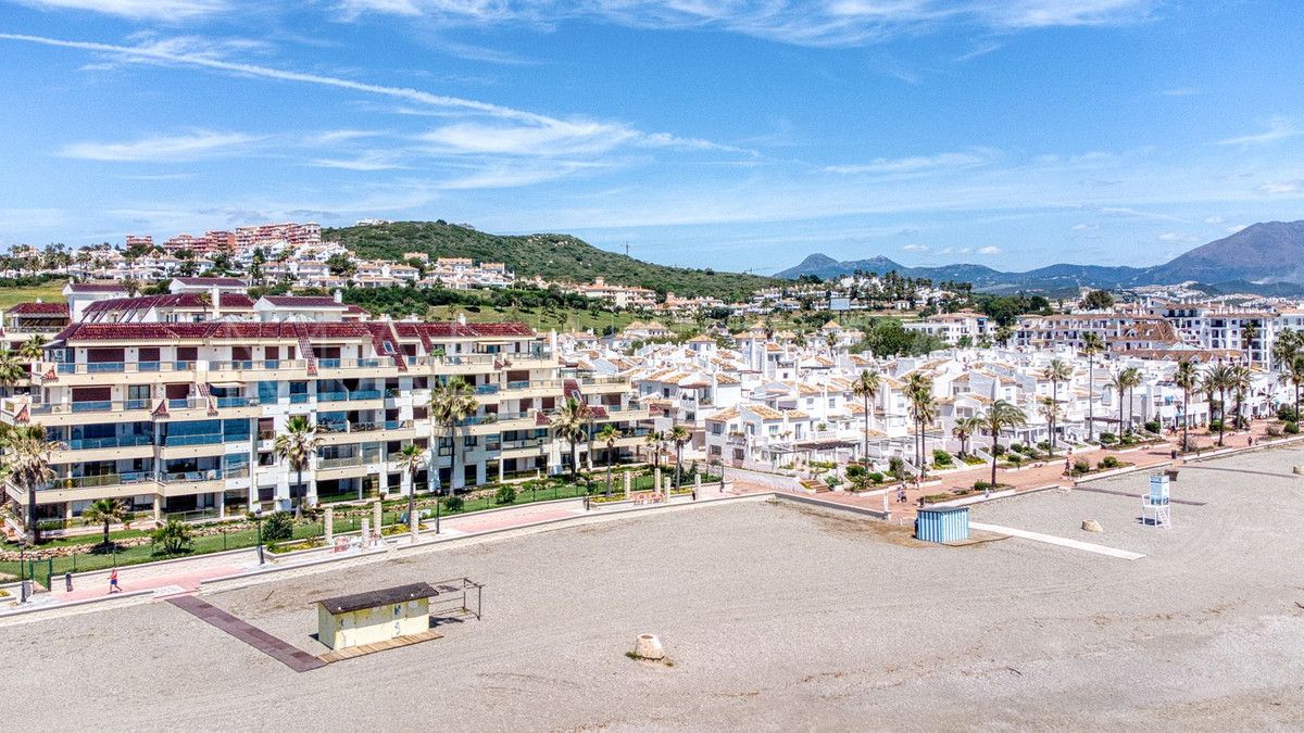 For sale La Duquesa ground floor apartment