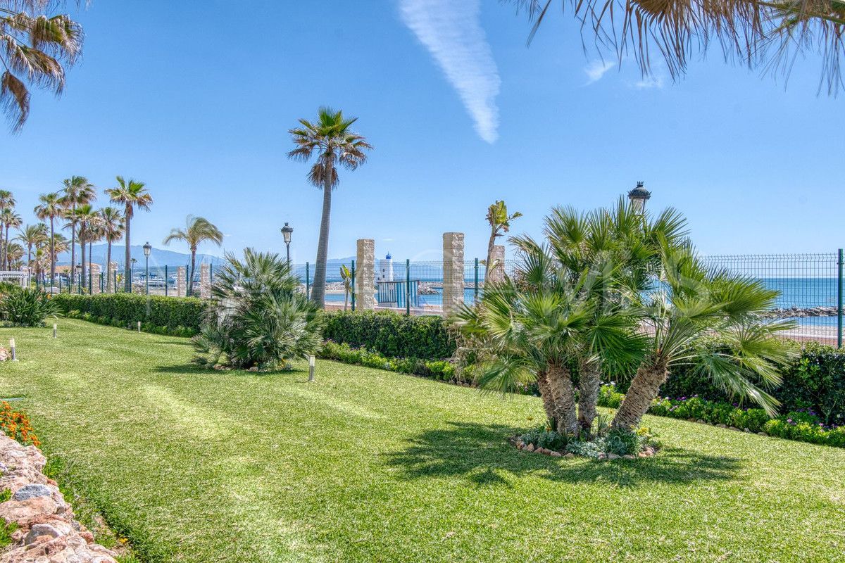 For sale La Duquesa ground floor apartment