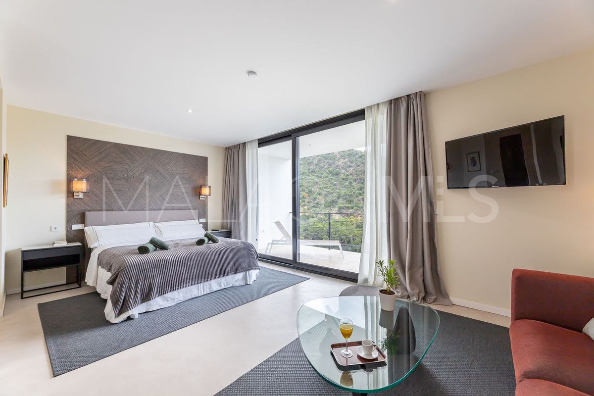 Villa de 6 bedrooms a la venta in Benahavis