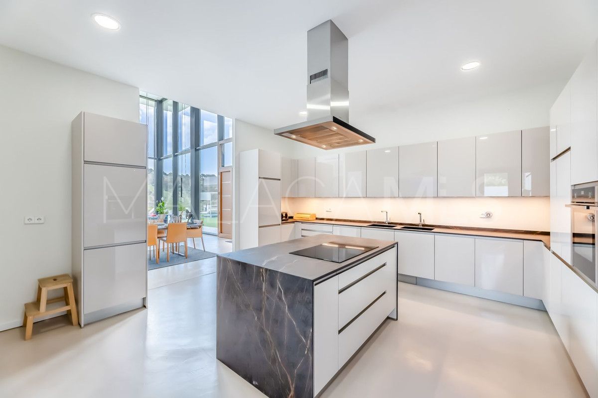 Villa de 6 bedrooms a la venta in Benahavis
