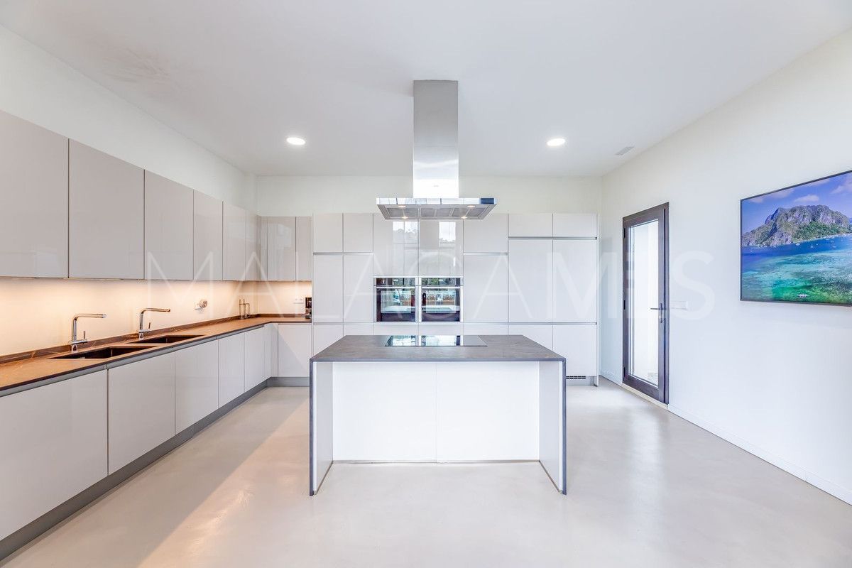 Villa de 6 bedrooms a la venta in Benahavis
