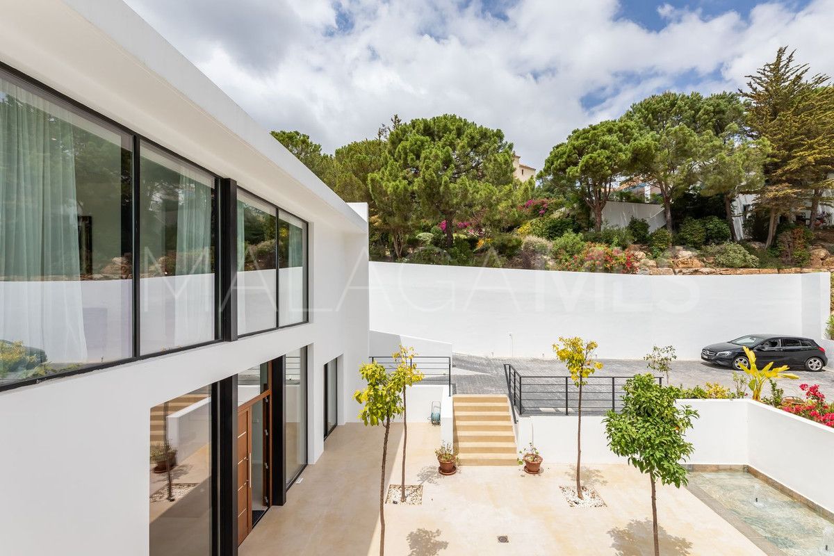 Villa de 6 bedrooms a la venta in Benahavis