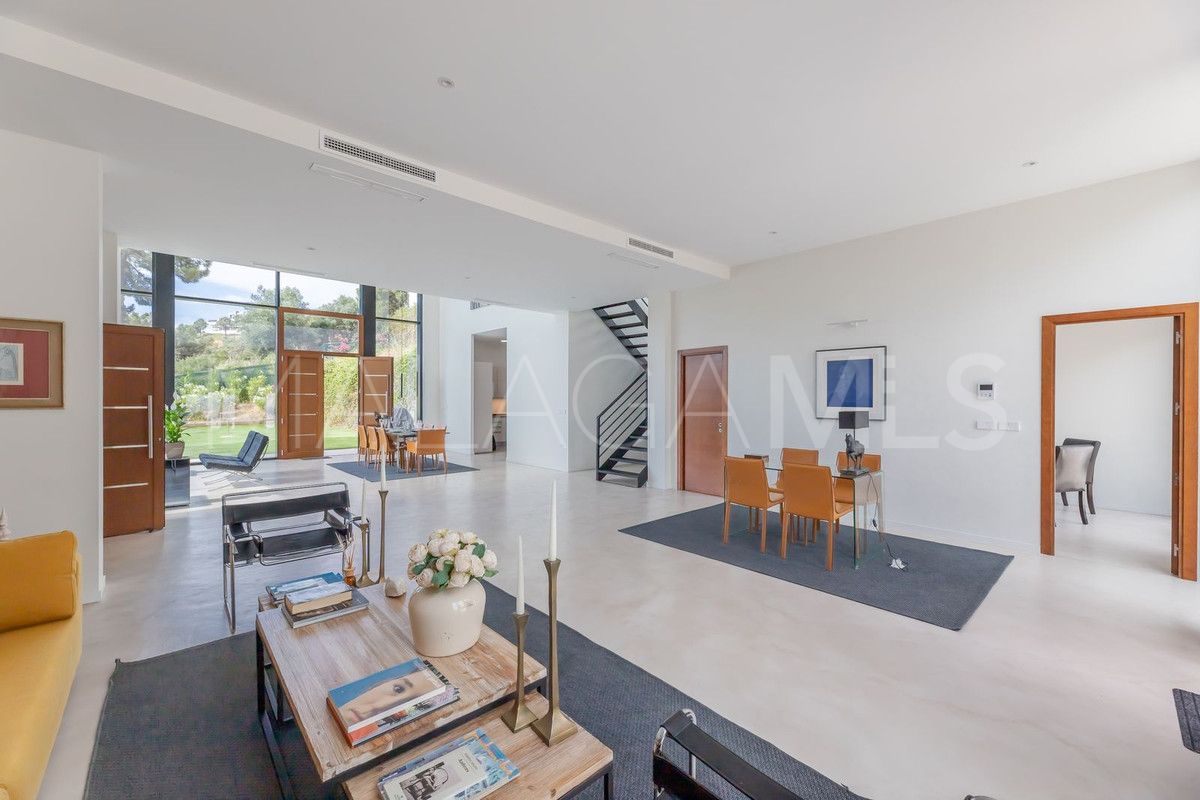 Villa de 6 bedrooms a la venta in Benahavis