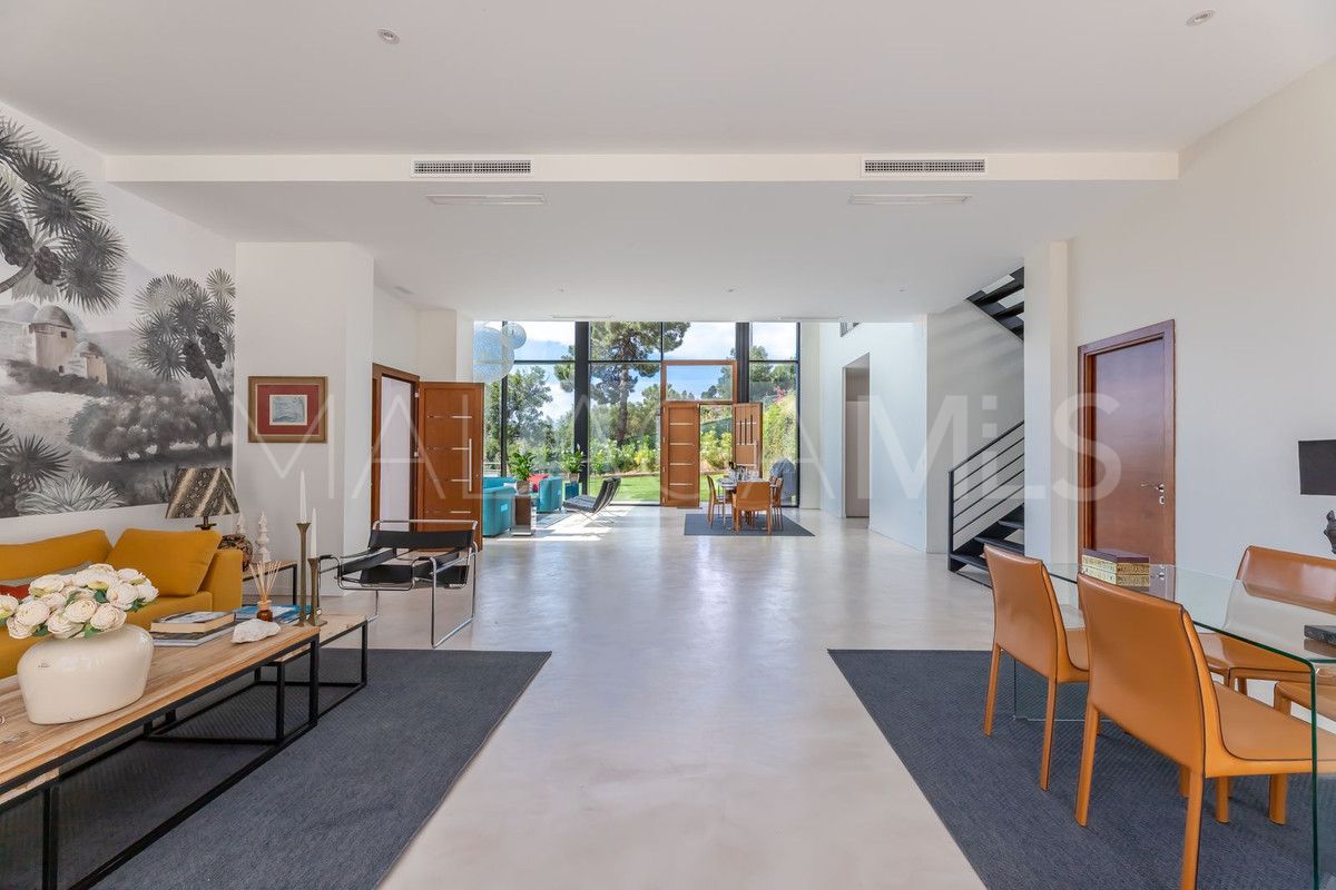 Villa de 6 bedrooms a la venta in Benahavis
