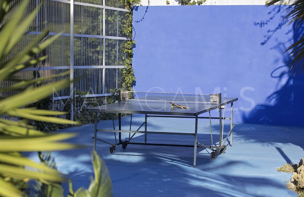 Villa for sale in Elviria