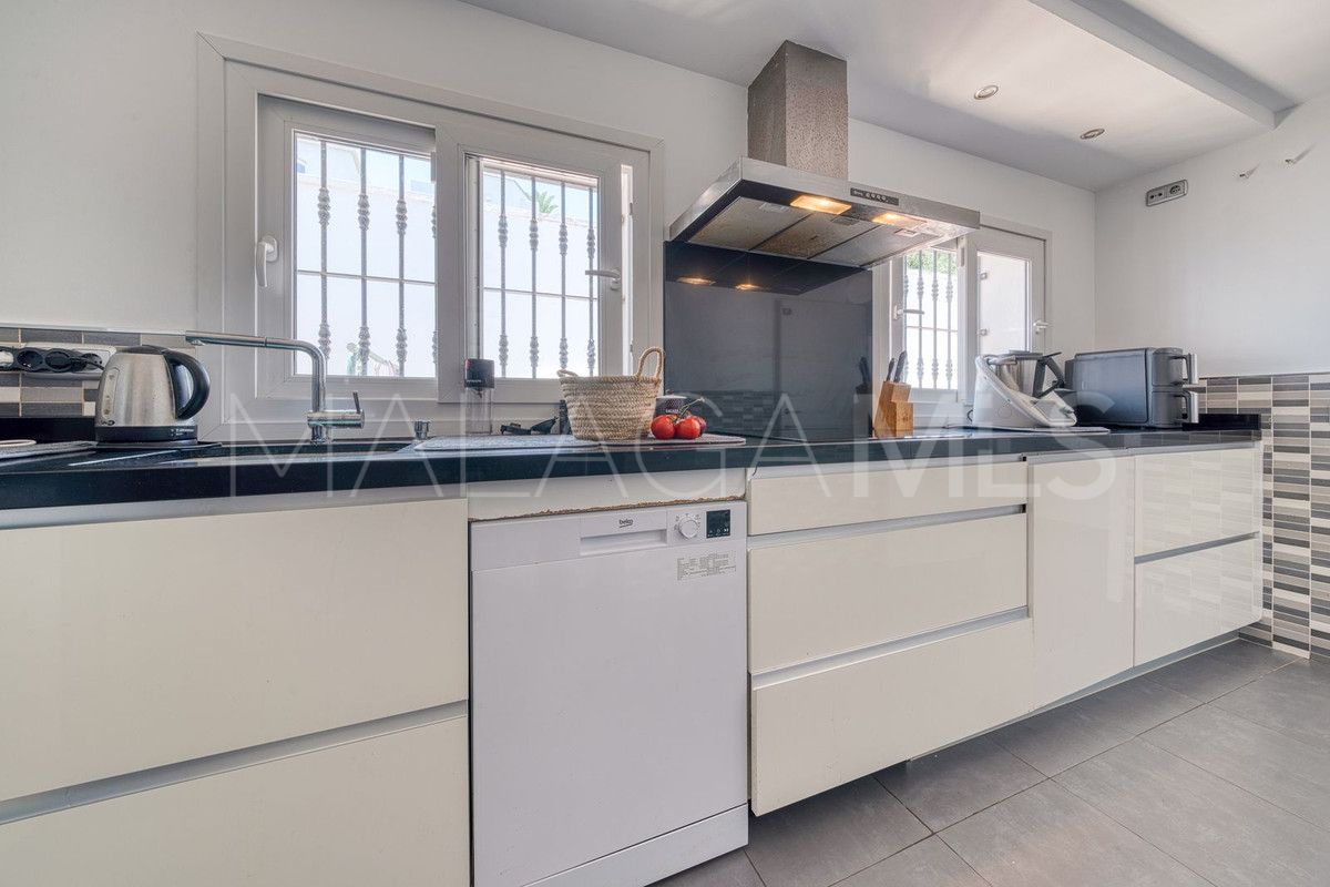 Villa for sale in Estepona