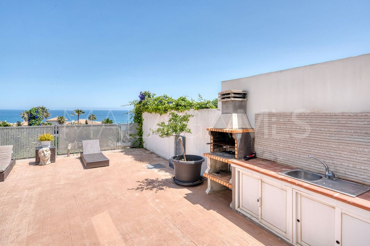 Villa for sale in Estepona