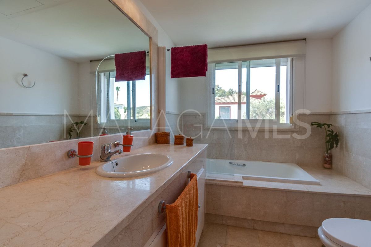 Villa for sale in La Duquesa