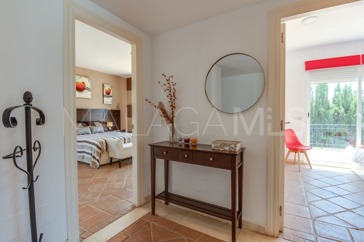 Villa for sale in La Duquesa