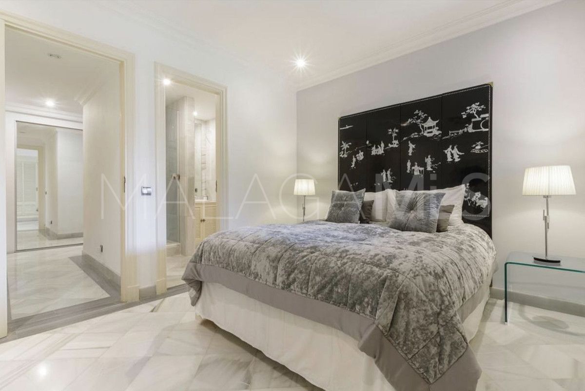 Lägenhet for sale in Marbella - Puerto Banus