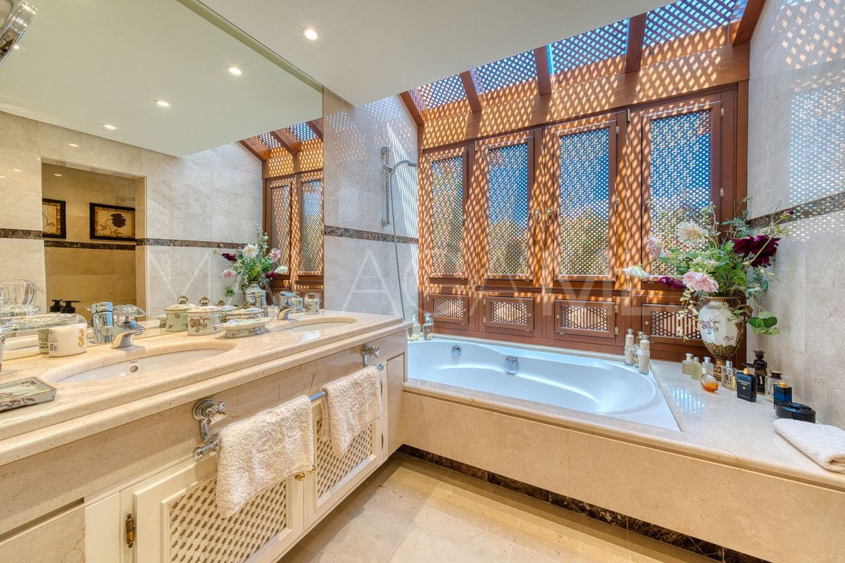 Wohnung for sale in Marbella - Puerto Banus