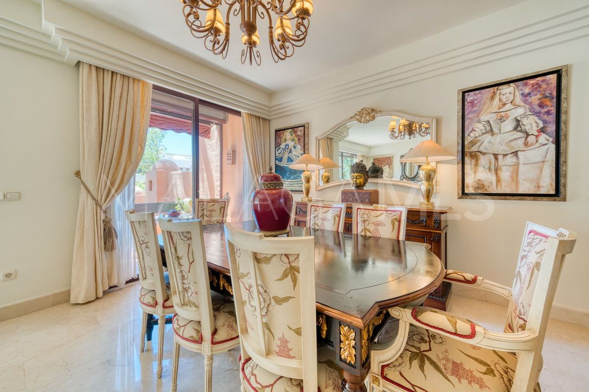 Wohnung for sale in Marbella - Puerto Banus