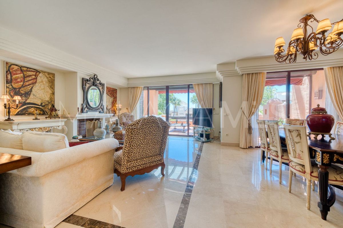 Wohnung for sale in Marbella - Puerto Banus