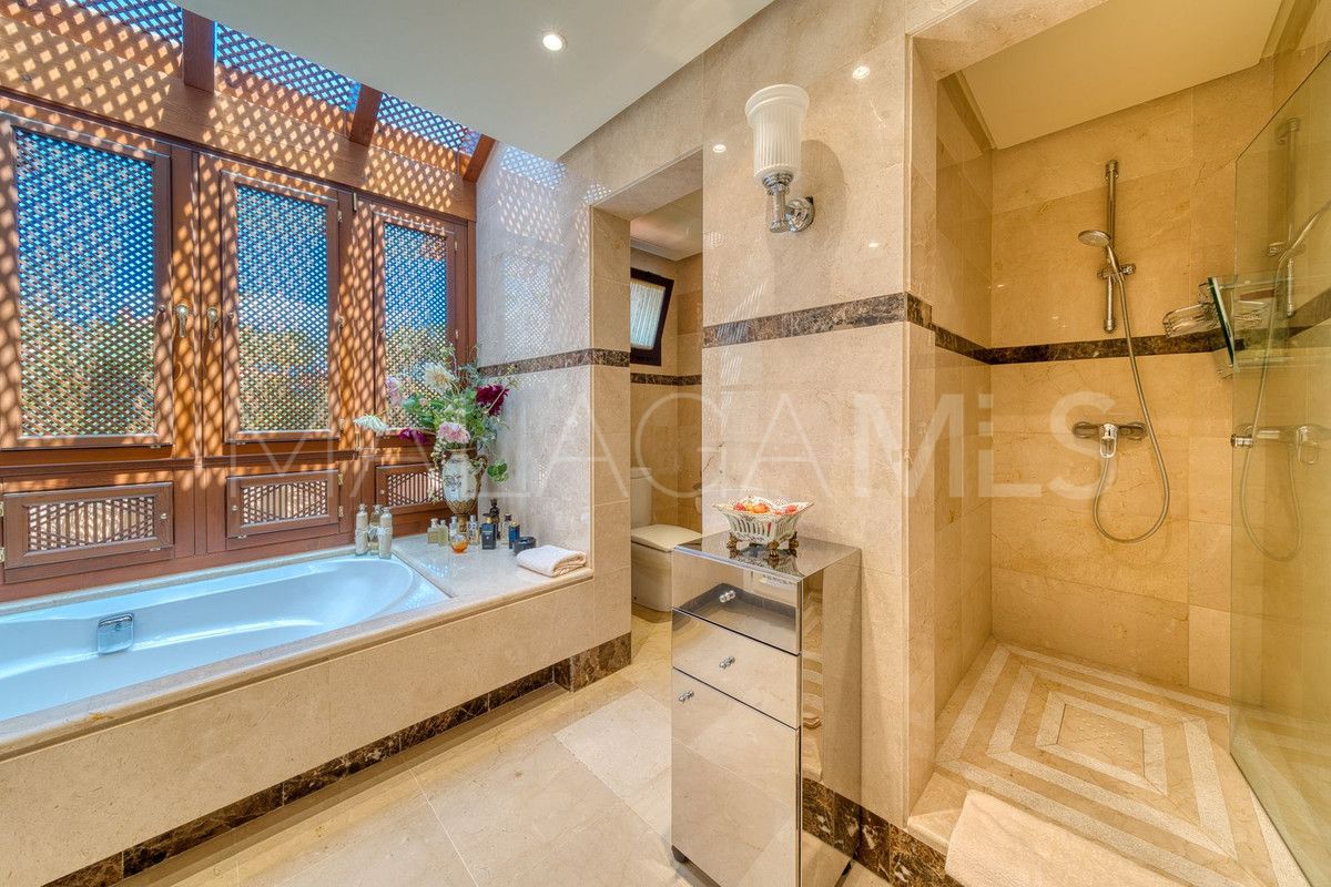 Wohnung for sale in Marbella - Puerto Banus