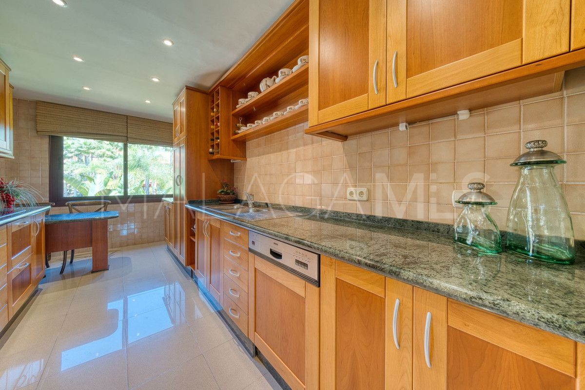 Wohnung for sale in Marbella - Puerto Banus
