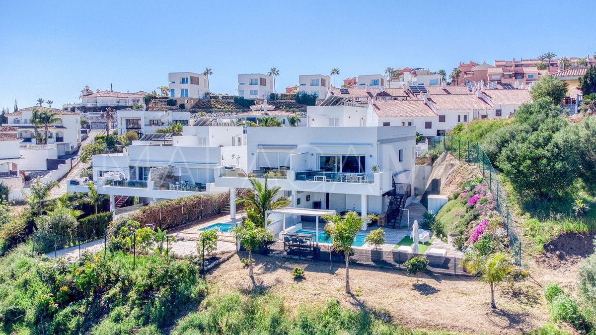 Villa for sale in Riviera del Sol with 3 bedrooms