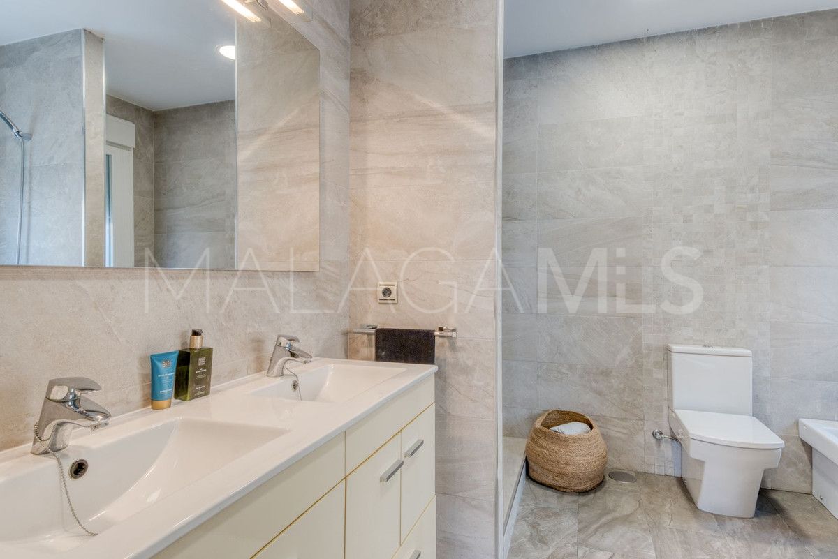 Villa for sale in Riviera del Sol with 3 bedrooms