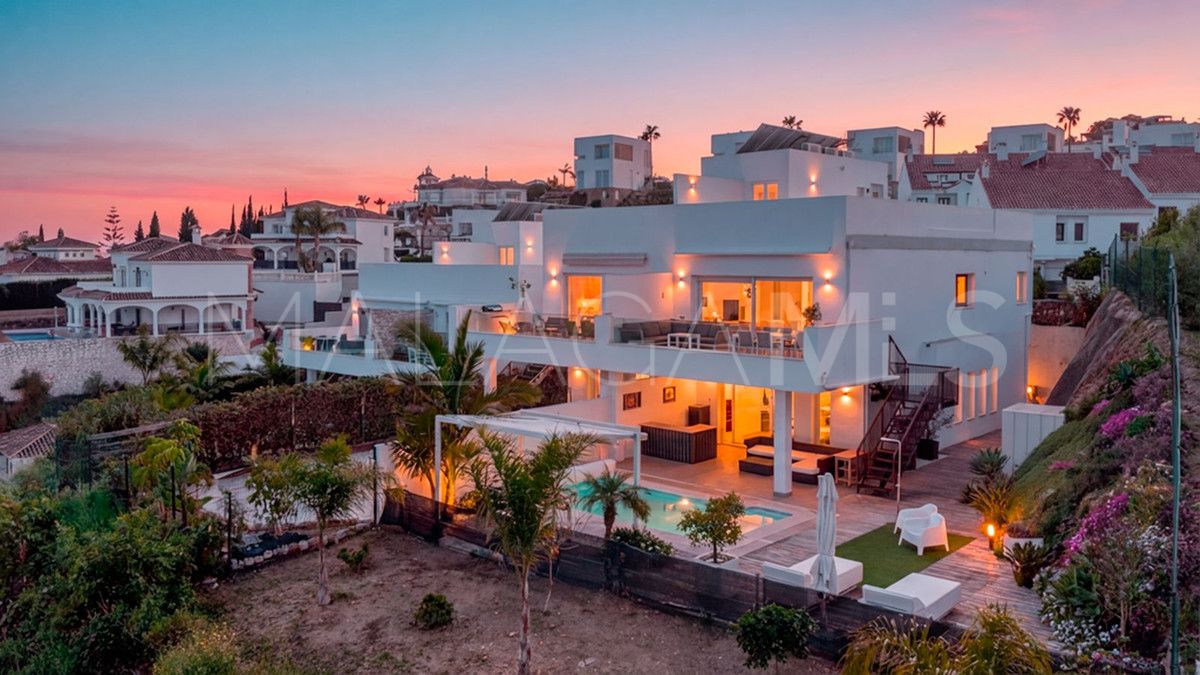 Villa for sale in Riviera del Sol with 3 bedrooms