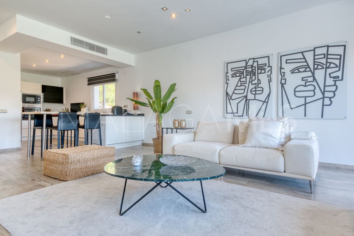 Villa for sale in Riviera del Sol with 3 bedrooms