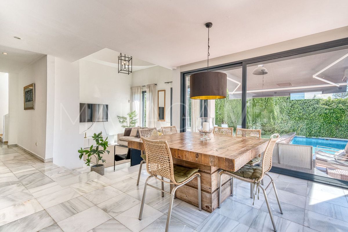 Se vende villa in Nueva Andalucia de 6 bedrooms