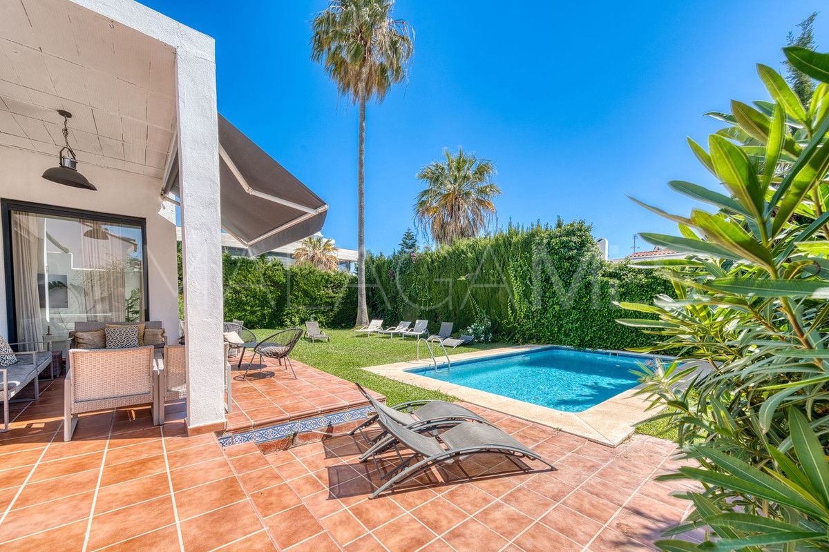 Se vende villa in Nueva Andalucia de 6 bedrooms