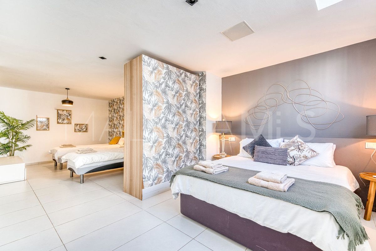 Se vende villa in Nueva Andalucia de 6 bedrooms