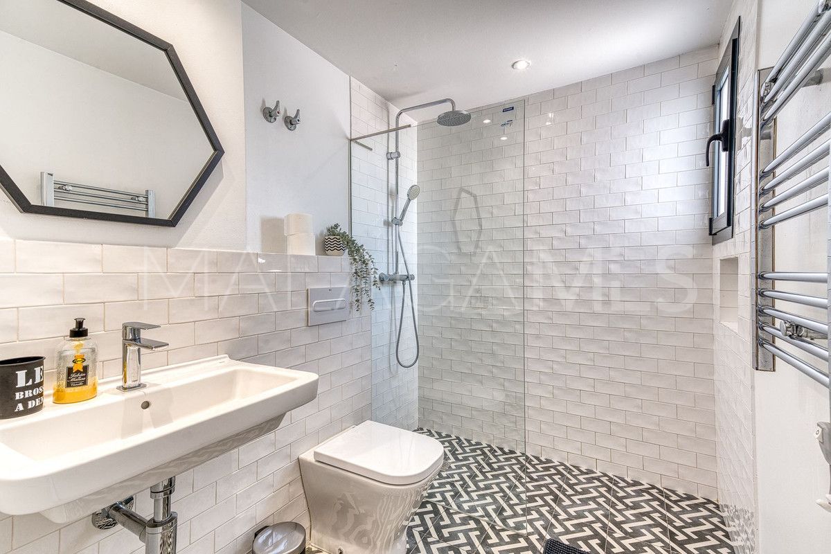 Se vende villa in Nueva Andalucia de 6 bedrooms