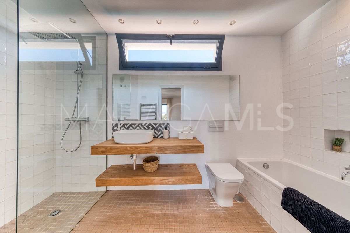 Se vende villa in Nueva Andalucia de 6 bedrooms