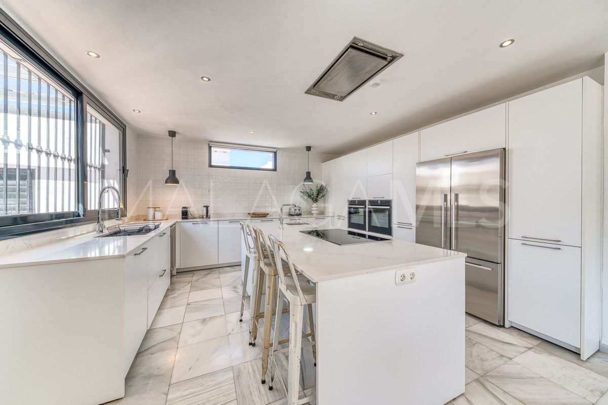 Se vende villa in Nueva Andalucia de 6 bedrooms