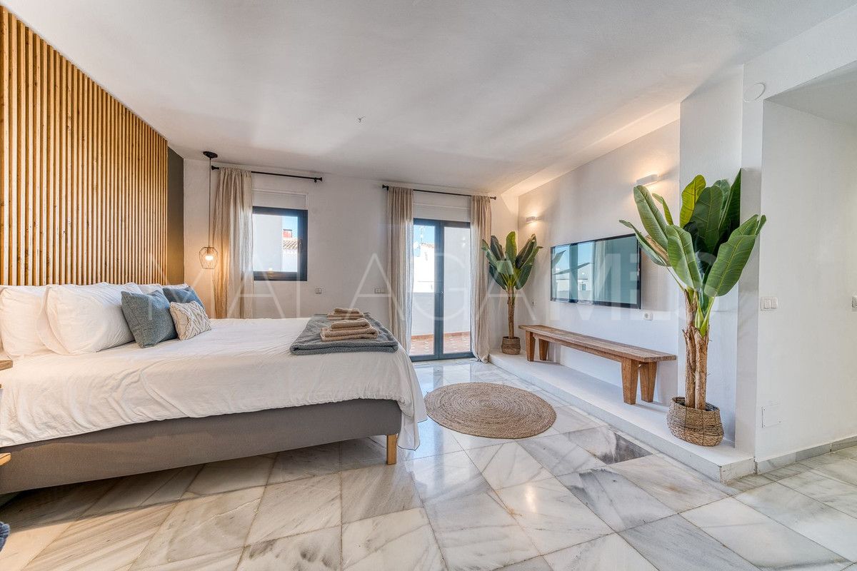 Se vende villa in Nueva Andalucia de 6 bedrooms
