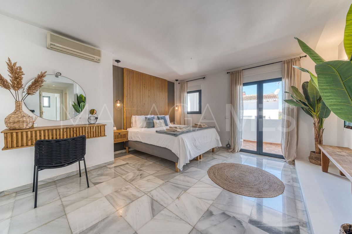 Se vende villa in Nueva Andalucia de 6 bedrooms